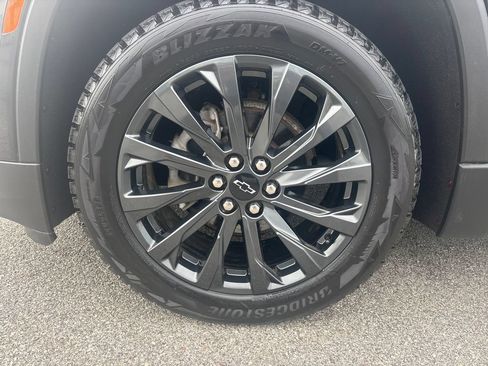 Used 2023 Chevrolet Traverse RS w/ LPO, Floor Liner Package AWD/4WD image 32