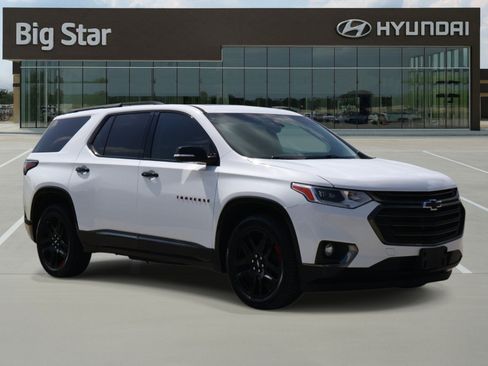 Used 2018 Chevrolet Traverse Premier w/ Redline Edition FWD image 6