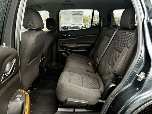Used 2019 GMC Acadia SLE w/ LPO, Floor Liner Package FWD image 29