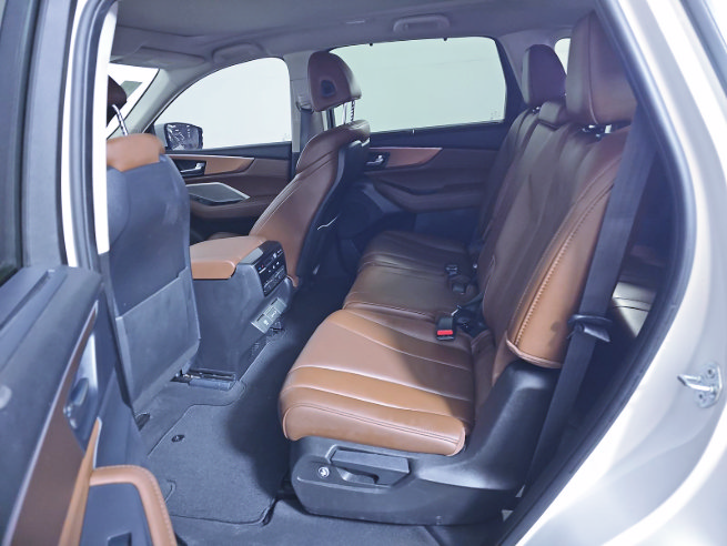 Used 2024 Acura MDX w/ Technology Package FWD image 8