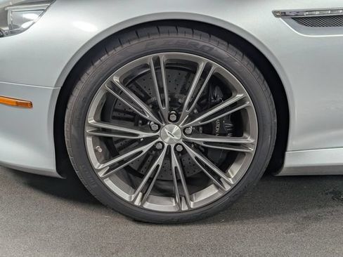 Used 2015 Aston Martin DB9 Coupe RWD image 9