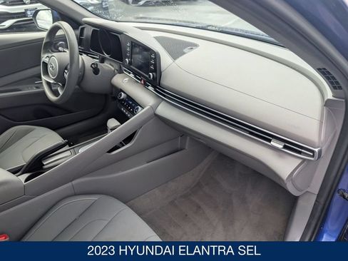 Used 2023 Hyundai Elantra SEL w/ Preferred Accessory Package FWD image 30