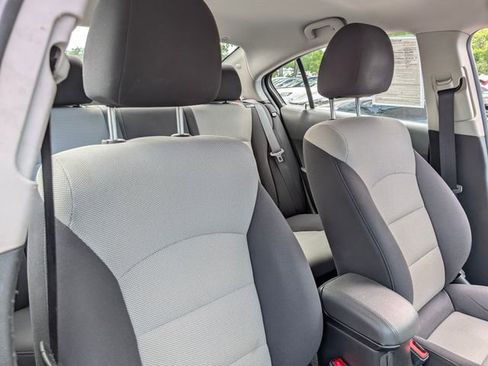 Used 2013 Chevrolet Cruze LS FWD image 13