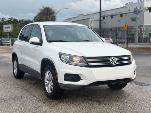 Used 2012 Volkswagen Tiguan S FWD image 1