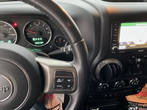 Used 2018 Jeep Wrangler Unlimited Sport image 17