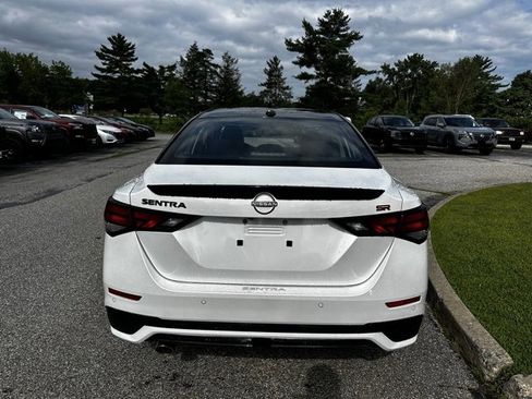 New 2025 Nissan Sentra SR w/ Midnight Edition image 6