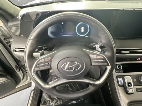 Used 2024 Hyundai Palisade Calligraphy image 11