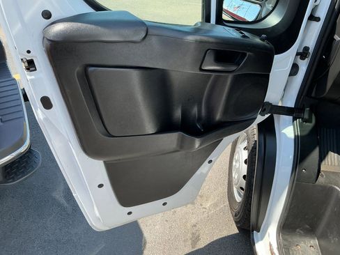 Used 2023 RAM ProMaster 2500 FWD image 9