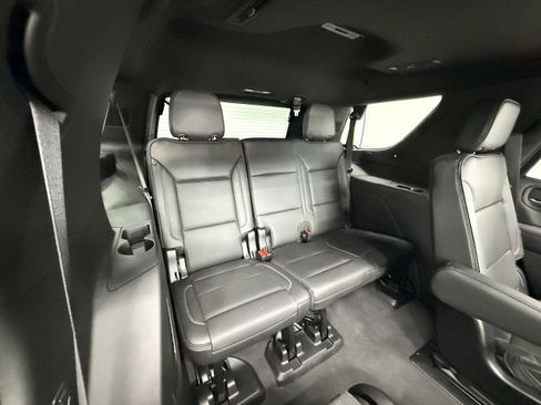 Used 2024 GMC Yukon Denali w/ Advanced Technology Package AWD/4WD image 29