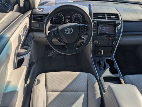 Used 2015 Toyota Camry LE FWD image 14