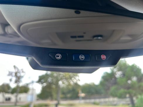 Used 2015 Chevrolet Tahoe LTZ RWD image 28
