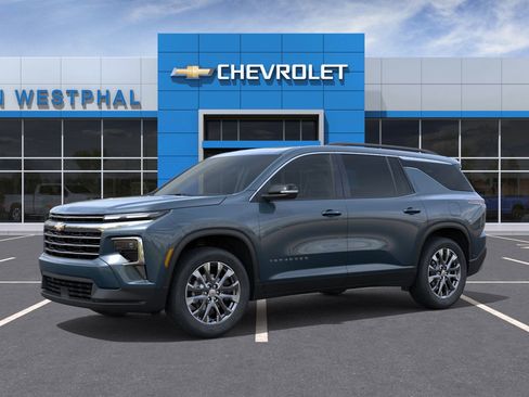 New 2026 Chevrolet Traverse LT w/ Sun and Wheel Package image 2