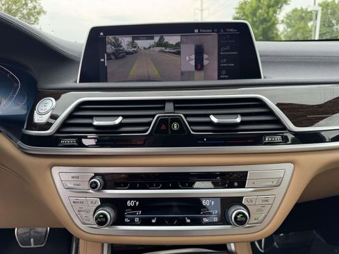 Used 2021 BMW 750i xDrive w/ M Sport Package AWD/4WD image 26
