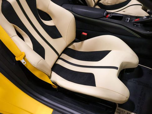 Used 2022 Ferrari 812 GTS image 54