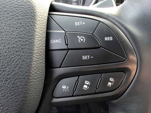 Used 2019 Jeep Cherokee Trailhawk image 27