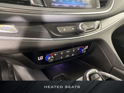 Used 2019 Buick Enclave Essence AWD/4WD image 4
