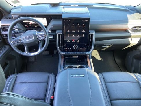 Used 2025 GMC Yukon XL Denali AWD/4WD image 56