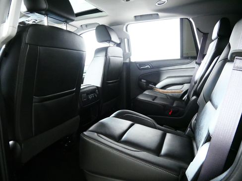 Used 2017 Chevrolet Tahoe LT w/ Luxury Package AWD/4WD image 32