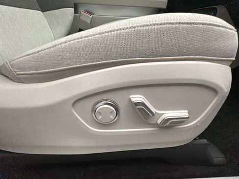 New 2026 Hyundai Ioniq 9 SE image 14