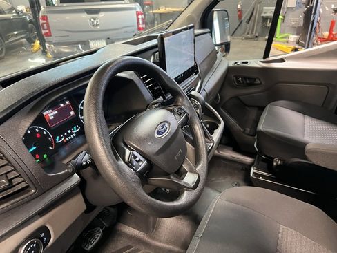 Used 2023 Ford Transit 250 Medium Roof image 21