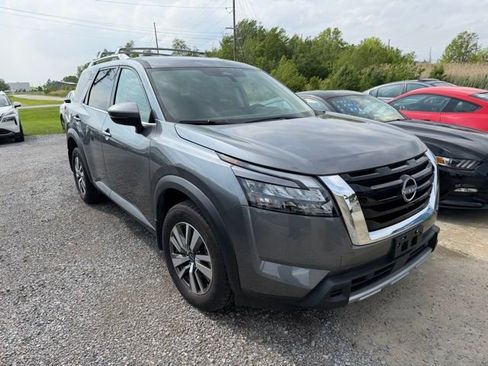 Certified 2025 Nissan Pathfinder SL AWD/4WD image 1