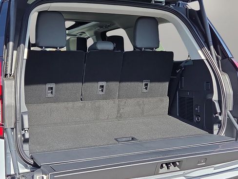 New 2026 Ford Expedition Active image 8