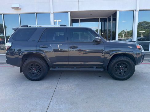 Used 2024 Toyota 4Runner SR5 AWD/4WD image 5