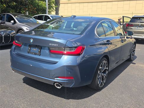 Used 2025 BMW 330i Sedan RWD image 3