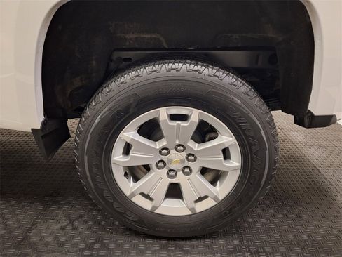 Used 2022 Chevrolet Colorado LT w/ Fleet Safety Package image 25