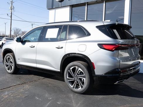 New 2026 Buick Enclave Sport Touring w/ Power Package image 5