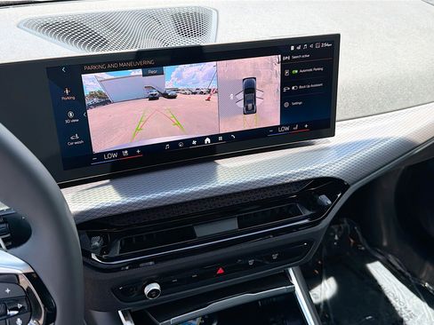 New 2026 BMW 330i Sedan w/ Convenience Package RWD image 27