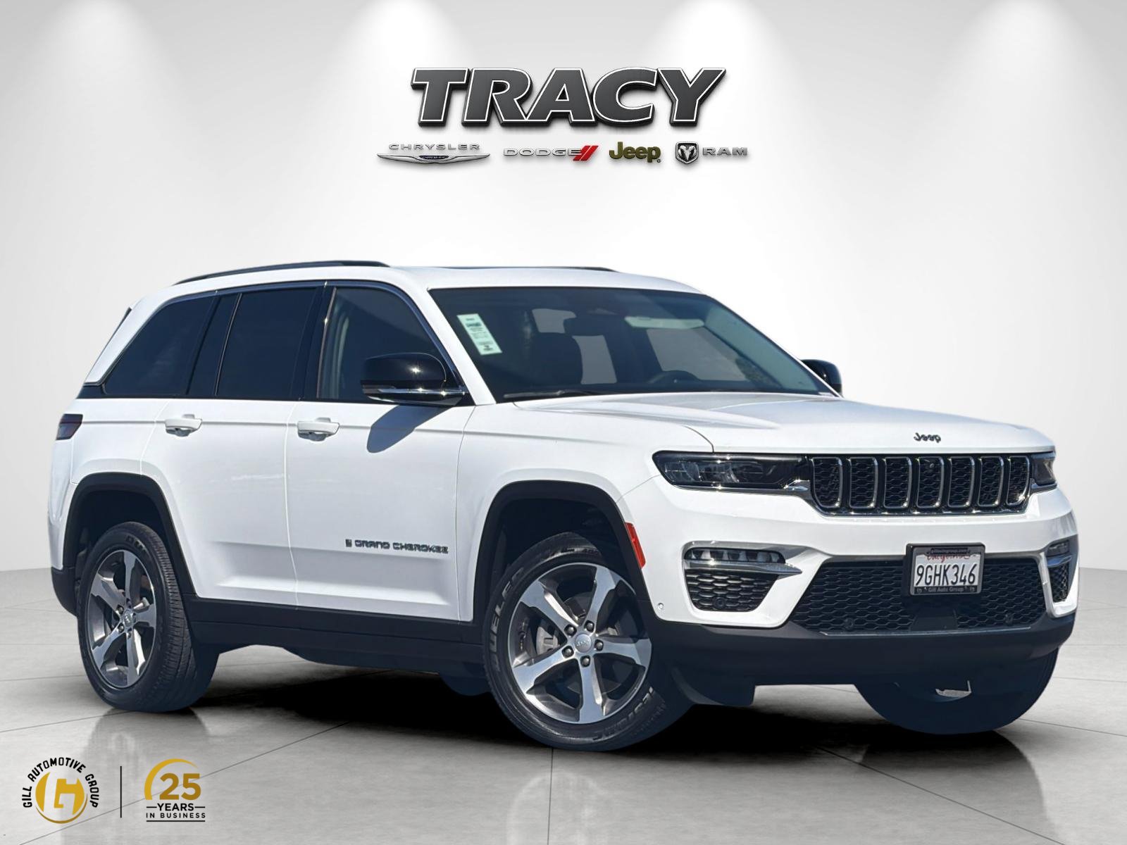 Used 2023 Jeep Grand Cherokee 4WD 4xe w/ Luxury Tech Group II image 1