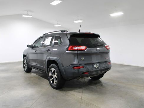 Used 2017 Jeep Cherokee Trailhawk w/ Comfort/Convenience Group image 7