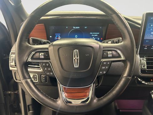 Used 2024 Lincoln Navigator L 4WD image 12