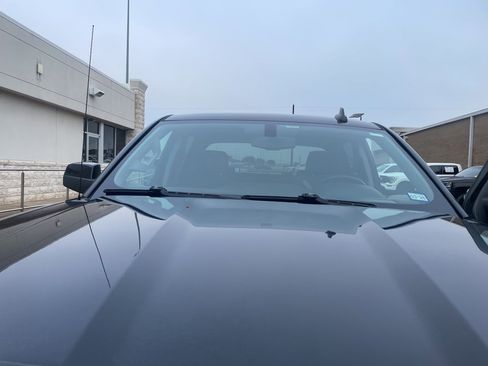 Used 2017 GMC Sierra 1500 SLE image 5