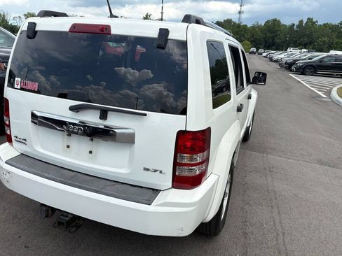 Used 2008 Jeep Liberty Limited w/ Premium Group AWD/4WD image 3