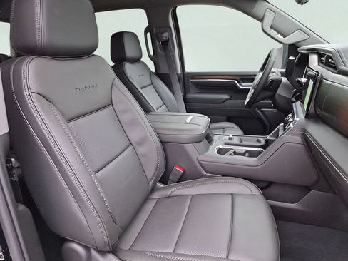 New 2026 GMC Sierra 2500 Denali w/ Denali Reserve Package AWD/4WD image 36