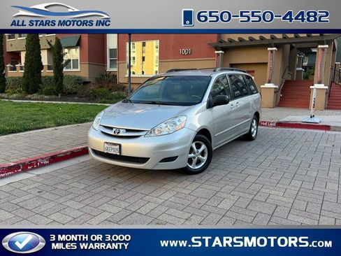Used 2010 Toyota Sienna LE FWD image 1
