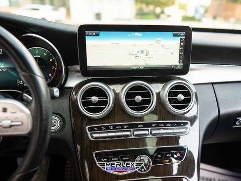 Used 2019 Mercedes-Benz C 300 Sedan image 30