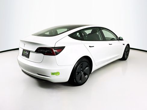 Used 2023 Tesla Model 3 Standard Range RWD image 9