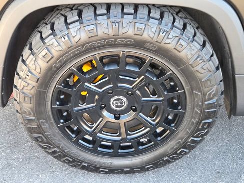 Used 2022 Rivian R1T Adventure AWD/4WD image 10