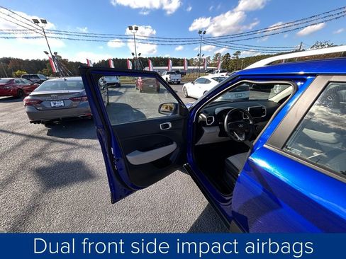 Used 2024 Hyundai Venue SEL image 26