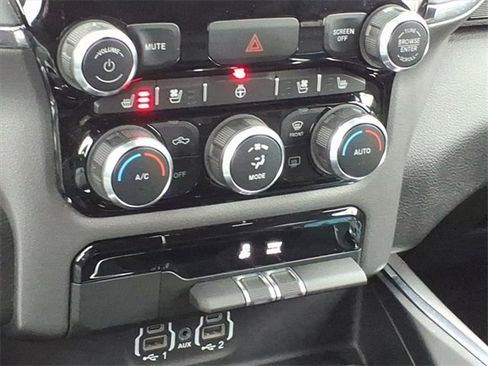 Used 2024 RAM 1500 Laramie image 13