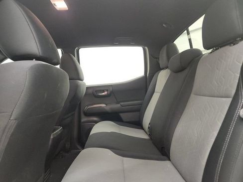 Used 2021 Toyota Tacoma TRD Sport w/ Technology Package AWD/4WD image 10
