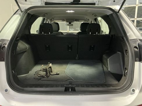 Used 2019 Chevrolet Equinox LS AWD/4WD image 25