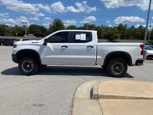 Used 2023 Chevrolet Silverado 1500 ZR2 AWD/4WD image 4