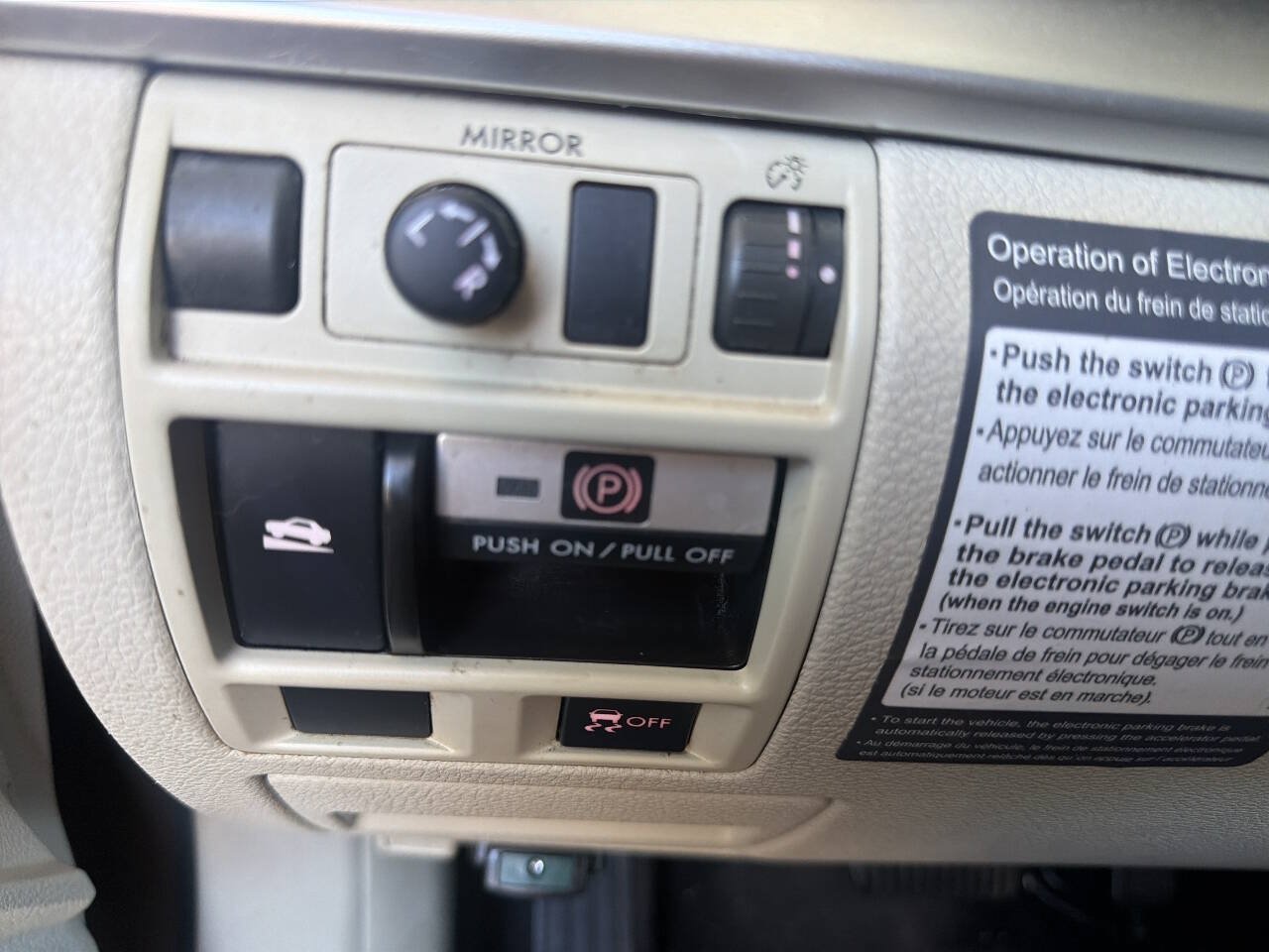 Used 2011 Subaru Outback 2.5i Premium AWD/4WD image 18