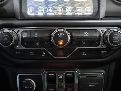 Used 2023 Jeep Wrangler Unlimited w/ Cold Weather Group AWD/4WD image 20