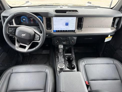 New 2026 Ford Bronco Outer Banks AWD/4WD image 15
