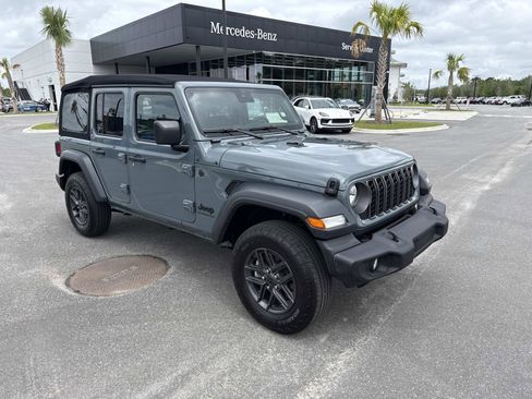 Used 2024 Jeep Wrangler Unlimited Sport AWD/4WD image 1